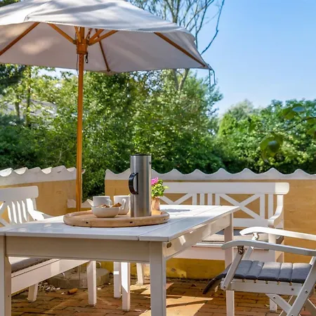 Amila - 425m From The Sea By Interhome